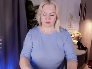 YolandaKiss's Live Sex Cam Show