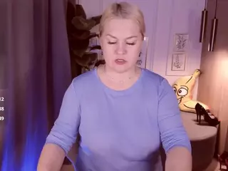 YolandaKiss's Live Sex Cam Show