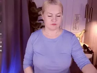 YolandaKiss's Live Sex Cam Show