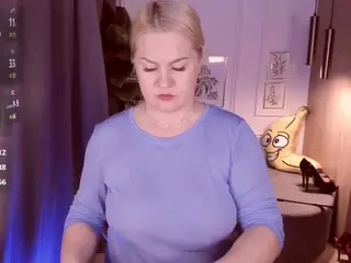 YolandaKiss's Live Sex Cam Show