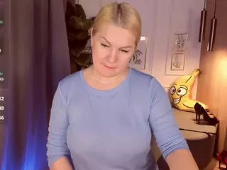 YolandaKiss's Live Sex Cam Show