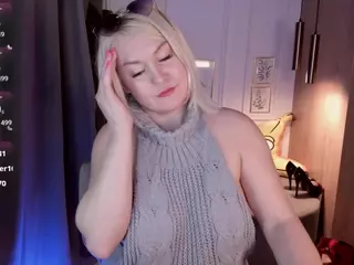 YolandaKiss's Live Sex Cam Show