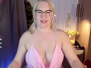 YolandaKiss's Live Sex Cam Show