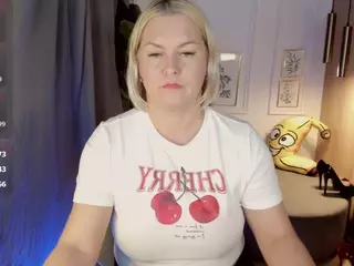 YolandaKiss's Live Sex Cam Show