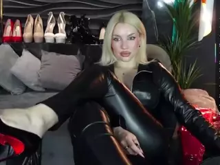 GoddessDarsy's Live Sex Cam Show