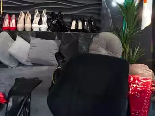 GoddessDarsy's Live Sex Cam Show