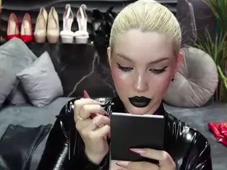 GoddessDarsy's Live Sex Cam Show