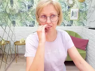 ParisCherry's Live Sex Cam Show