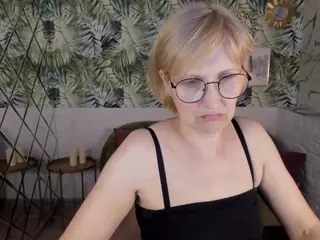 ParisCherry's Live Sex Cam Show