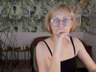 ParisCherry's Live Sex Cam Show