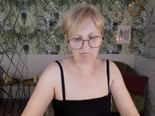 ParisCherry's Live Sex Cam Show