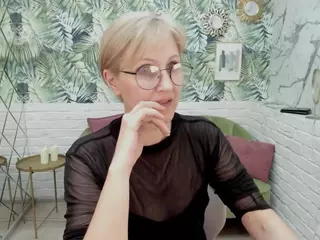 ParisCherry's Live Sex Cam Show