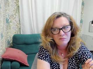 Live cam show with LeaPure