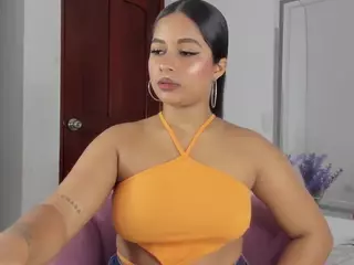 charlotte-250's Live Sex Cam Show
