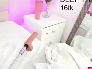 MayeUtica's Live Sex Cam Show