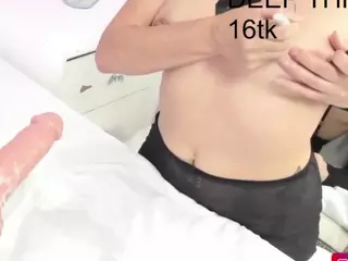 MayeUtica's Live Sex Cam Show