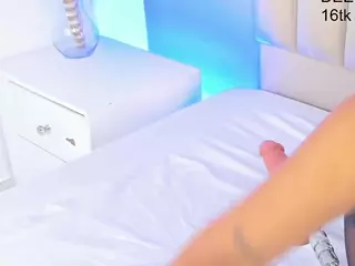 MayeUtica's Live Sex Cam Show