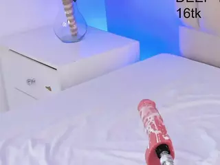 MayeUtica's Live Sex Cam Show