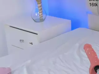 MayeUtica's Live Sex Cam Show