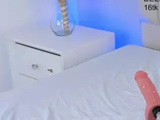 MayeUtica's Live Sex Cam Show