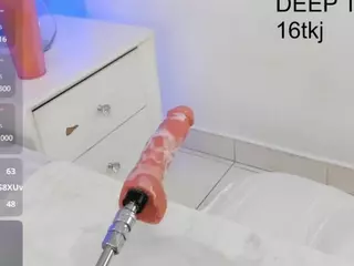MayeUtica's Live Sex Cam Show