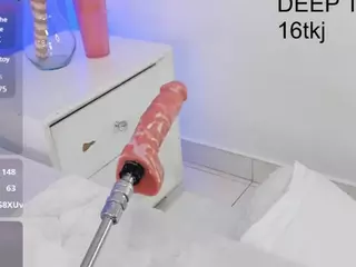 MayeUtica's Live Sex Cam Show