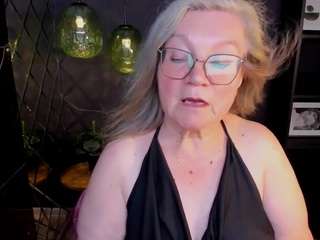 Live cam show with NataliMellow