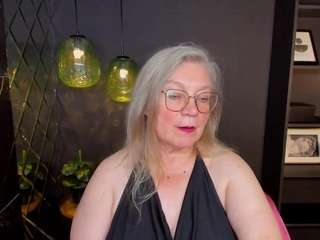 Live cam show with NataliMellow