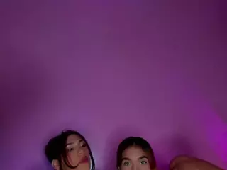 Littlejulieta's Live Sex Cam Show