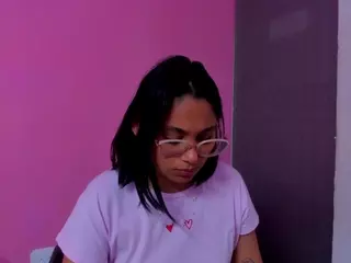 Littlejulieta's Live Sex Cam Show