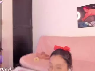 ivannabreast1's Live Sex Cam Show
