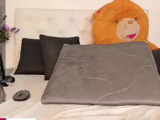 Sharonsmiith1's Live Sex Cam Show