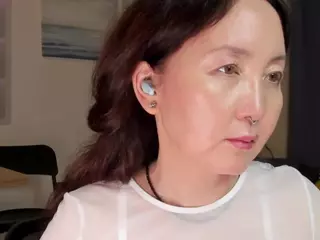AvroraSakura's Live Sex Cam Show