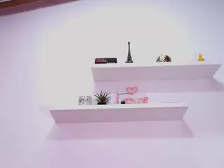 bss-naia's Live Sex Cam Show