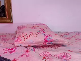 bss-naia's Live Sex Cam Show