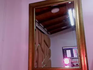 bss-naia's Live Sex Cam Show