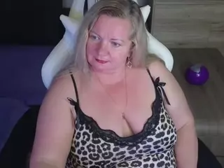Molligspielle's Live Sex Cam Show