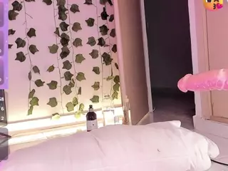 Tiffaannyyy's Live Sex Cam Show