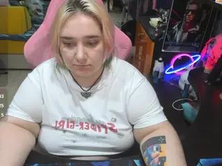 Softie-Sofy's Live Sex Cam Show