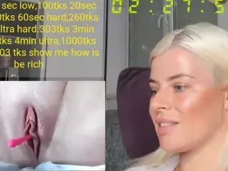 misslolaa's Live Sex Cam Show