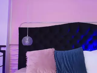 SOFLYCUTEFACE's Live Sex Cam Show