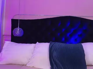 SOFLYCUTEFACE's Live Sex Cam Show