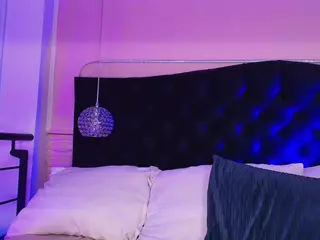 SOFLYCUTEFACE's Live Sex Cam Show