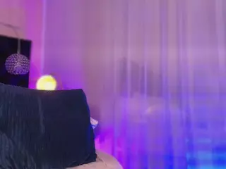 SOFLYCUTEFACE's Live Sex Cam Show