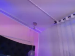 SOFLYCUTEFACE's Live Sex Cam Show