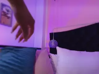 SOFLYCUTEFACE's Live Sex Cam Show