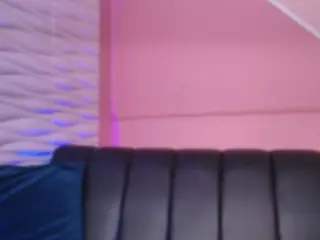 SOFLYCUTEFACE's Live Sex Cam Show