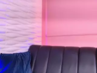 SOFLYCUTEFACE's Live Sex Cam Show