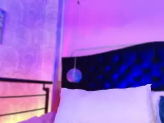 SOFLYCUTEFACE's Live Sex Cam Show