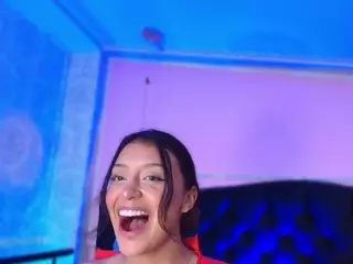 SOFLYCUTEFACE's Live Sex Cam Show
